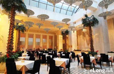 摩力圣匯北京溫泉會館-大床客房住+免費雙人門票(676元)團購_預訂_價格查詢 - 北京酒店團購 - 藝龍團購